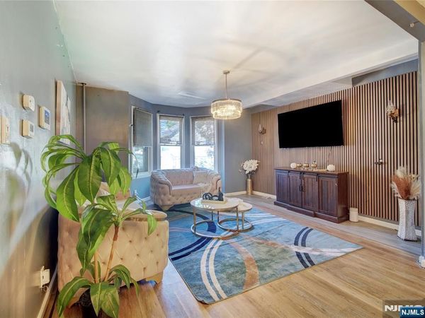 40 Bruen Avenue, IRVINGTON, NJ 07111