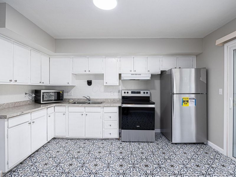 1878 Eddystone Avenue, Unit a-b-c, Columbus, OH 43224 Photo 3