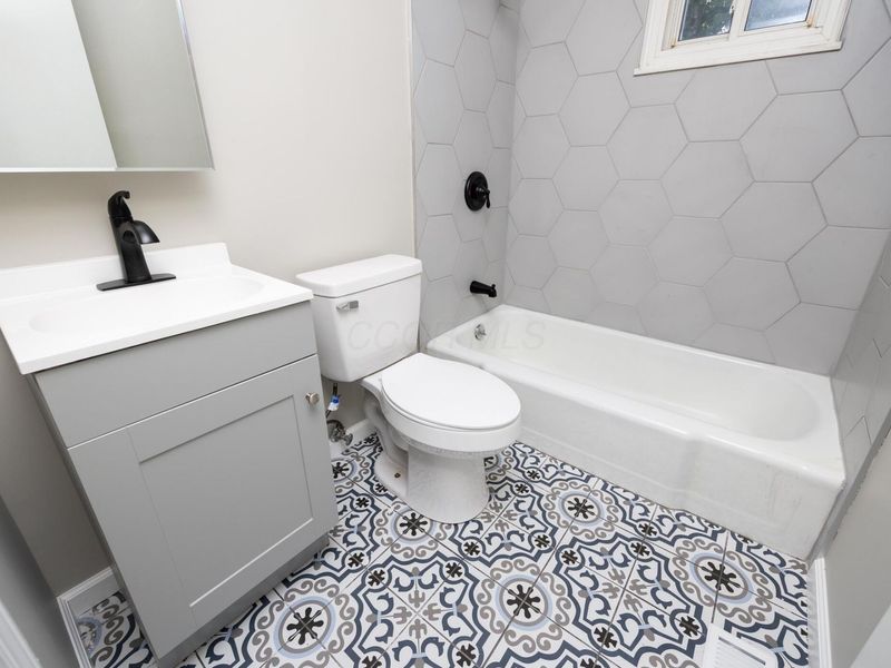 1878 Eddystone Avenue, Unit a-b-c, Columbus, OH 43224 Photo 7