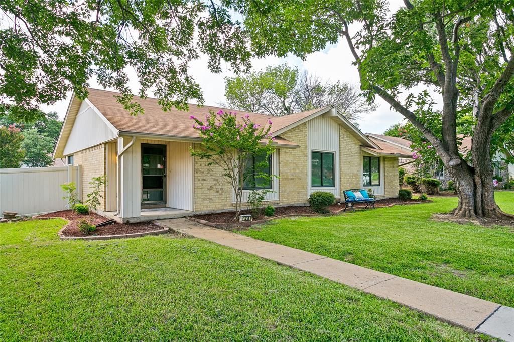 1214 Valencia Lane, Lewisville, TX 75067 Main Photo