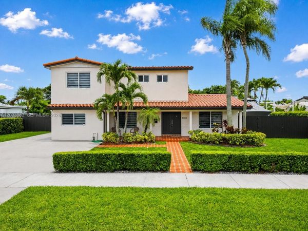 9780 SW 19th St , Miami, FL 33165