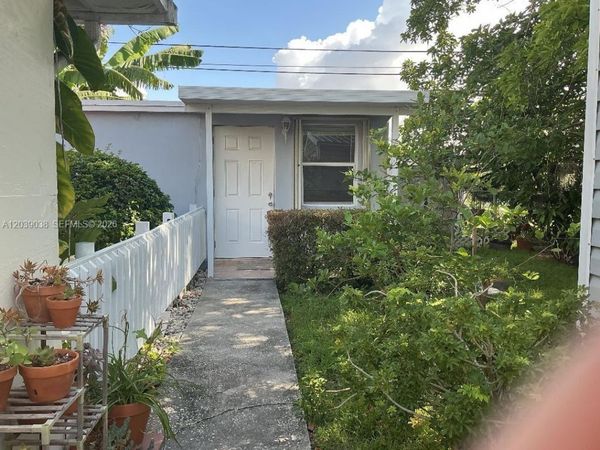 Unit B, Miami, FL 33165