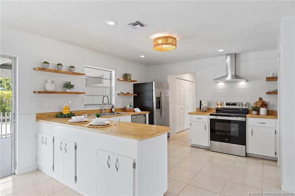1780 NE 24th Terrace, Jensen Beach, FL 34957 Photo