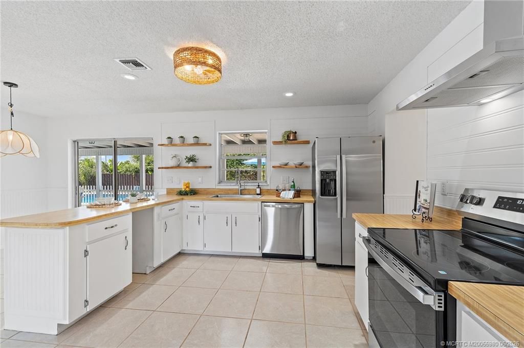 1780 NE 24th Terrace, Jensen Beach, FL 34957 Photo