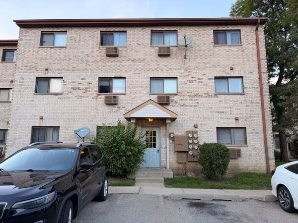 462 E OSAGE Lane , Unit 1A, Palatine, IL 60074