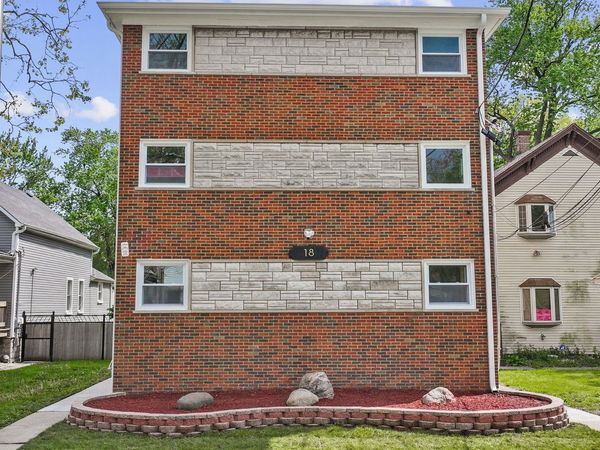 18 E 137th Street, Riverdale, IL 60827