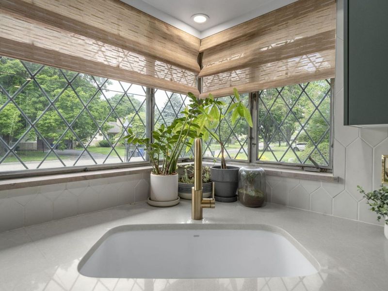 2424 Beverly Place, Columbus, OH 43209 Photo 6