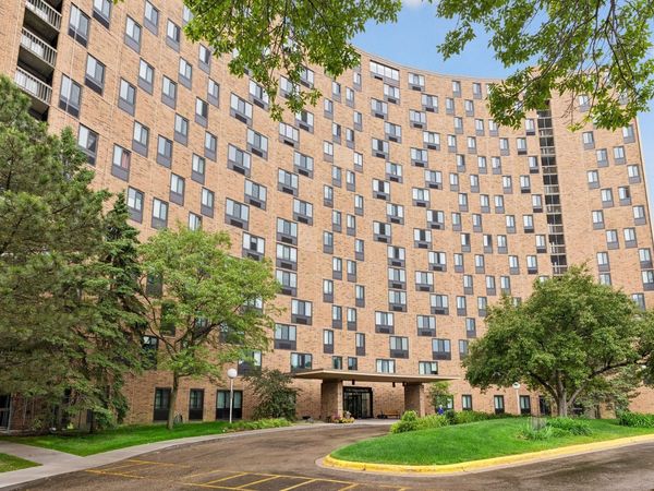 1181 Edgcumbe Road, Unit 1515, Saint Paul, MN 55105