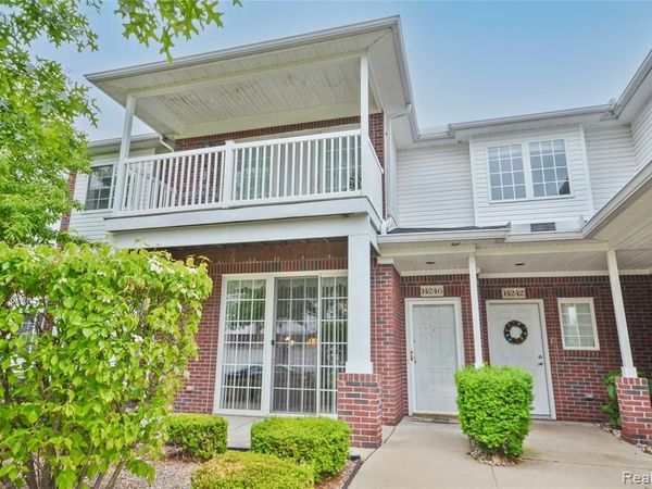14246 Moravian Manor Circle, Sterling Heights, MI 48312