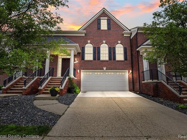 779 Red Run Drive, Troy, MI 48085