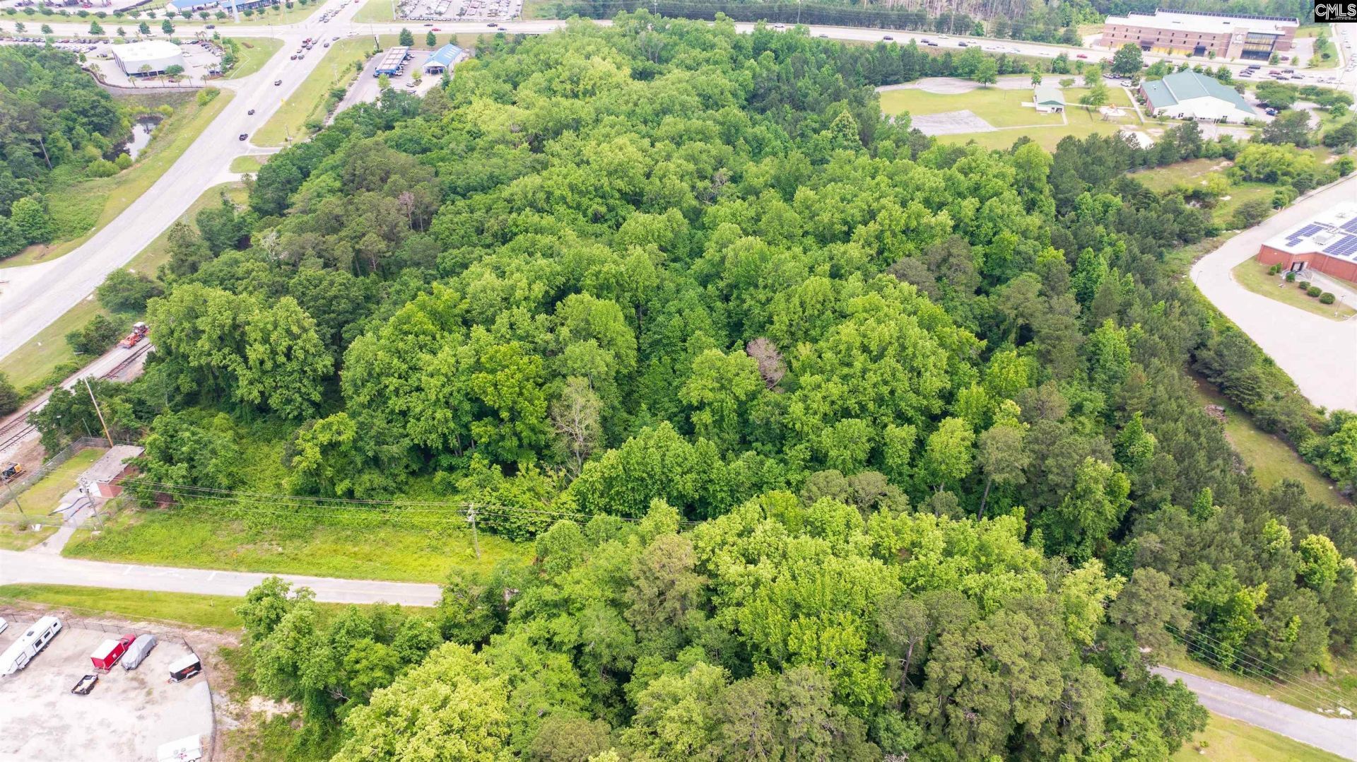 605 E Killian Road  Photo 4