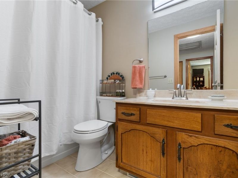 7888 Fox Run Avenue NW, North Canton, OH 44720 Photo 18