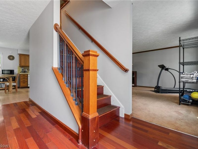 7888 Fox Run Avenue NW, North Canton, OH 44720 Photo 2