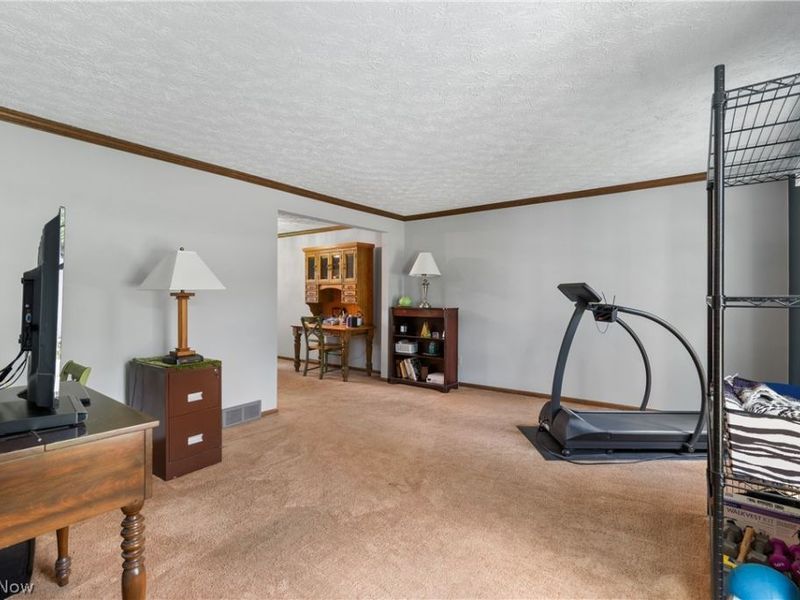 7888 Fox Run Avenue NW, North Canton, OH 44720 Photo 3