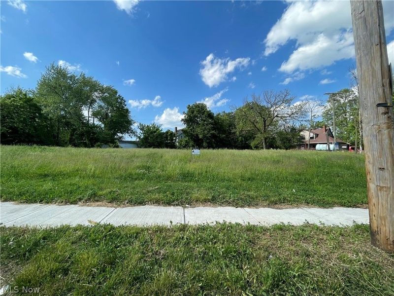 14801 Woodworth Road , Cleveland, OH 44112 Photo 2