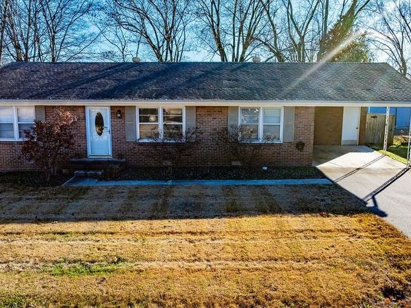 411 Hershey Dr , Hopkinsville, KY 42240