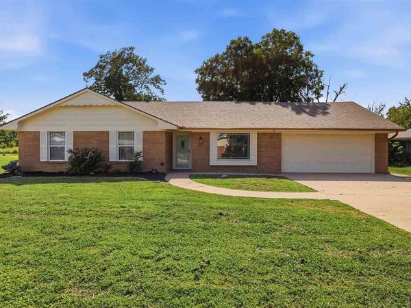 15 Preston Circle, Stillwater, OK 74075