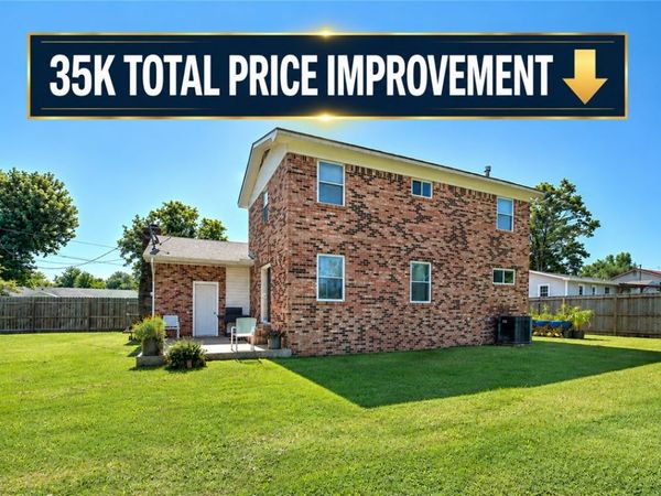 608 N 10th Street, Rogers, AR 72756