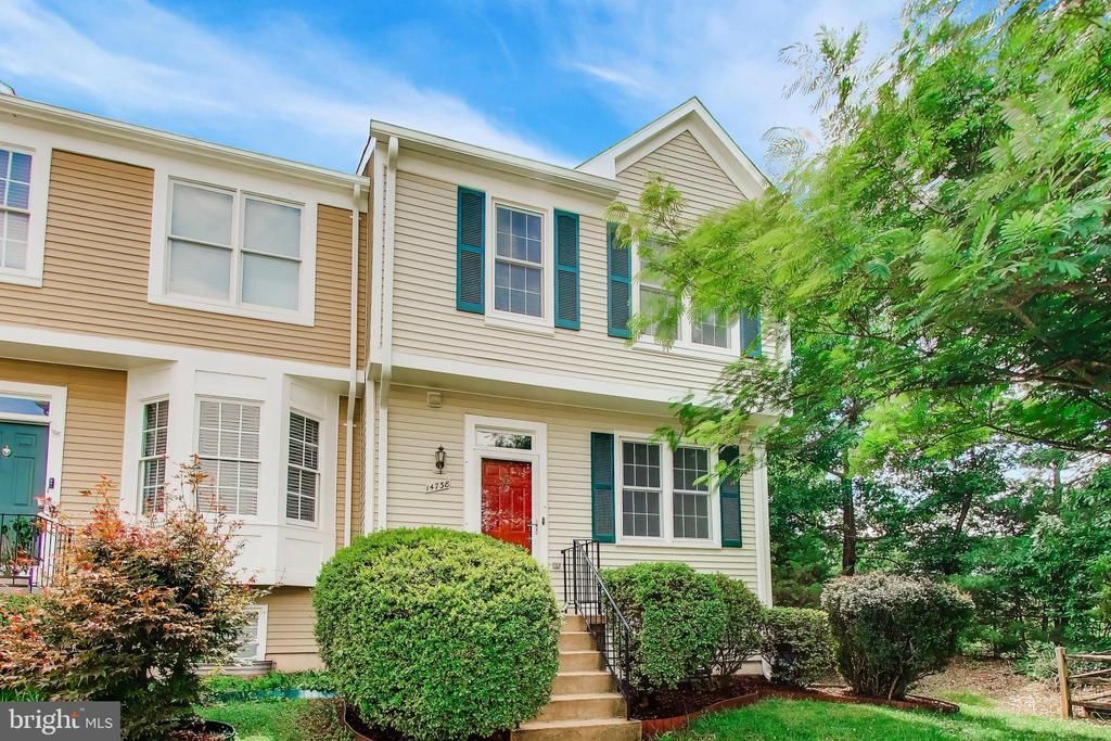 14738 Grobie Pond Lane , Centreville, VA 20120 Main Photo