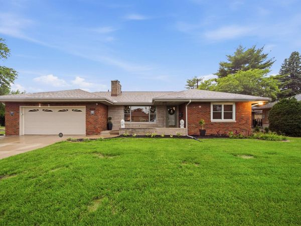 3607 N BIGELOW Street, Peoria, IL 61604
