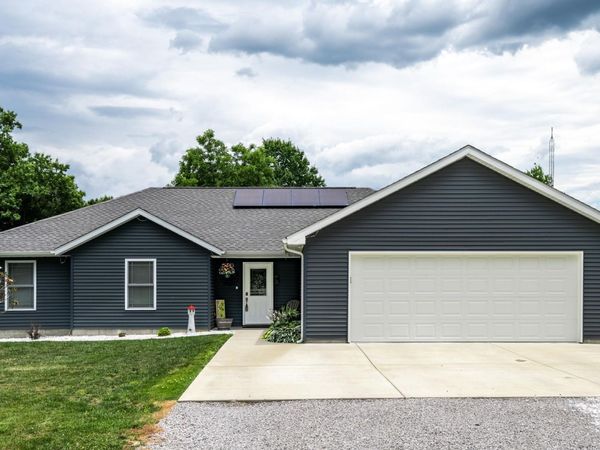 3124 WEAVER Road, Herrin, IL 62918