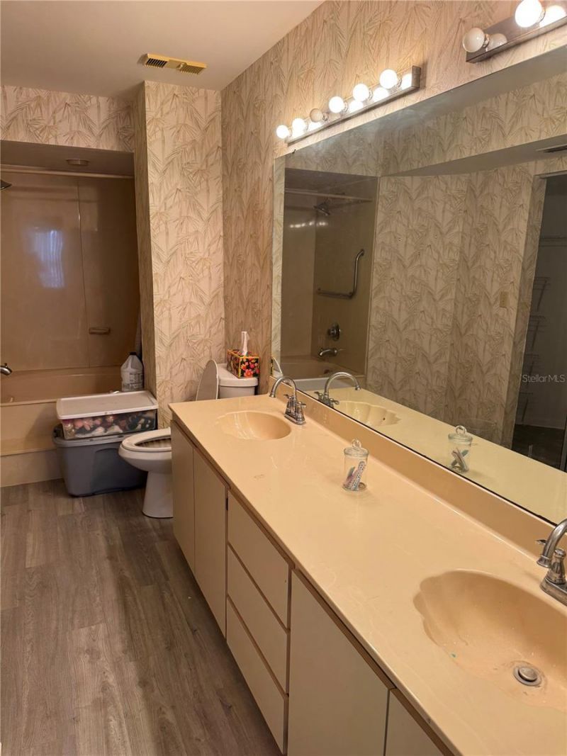 6035 Bahia Del Mar Boulevard, Unit 145, Saint Petersburg, FL 33715 Photo