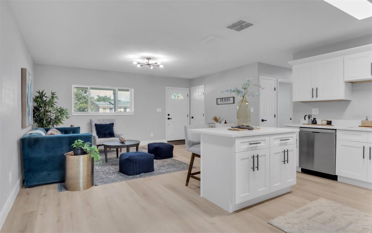 313 Beverly Boulevard, Brandon, FL 33511 Photo