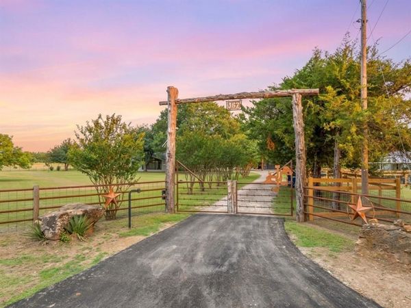 362 Vz County Road 3404, Wills Point, TX 75169