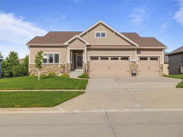 1813 NW Sunset Lane, Grimes, IA 50111