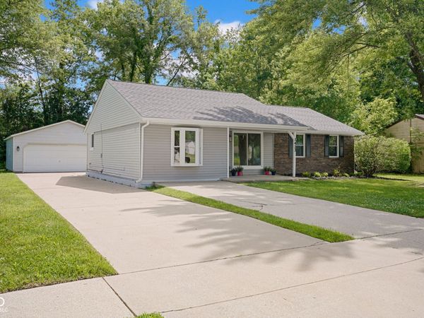 1413 Brookside Drive , Columbus, IN 47201