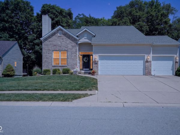 10504 Aspen Drive, Fishers, IN 46037