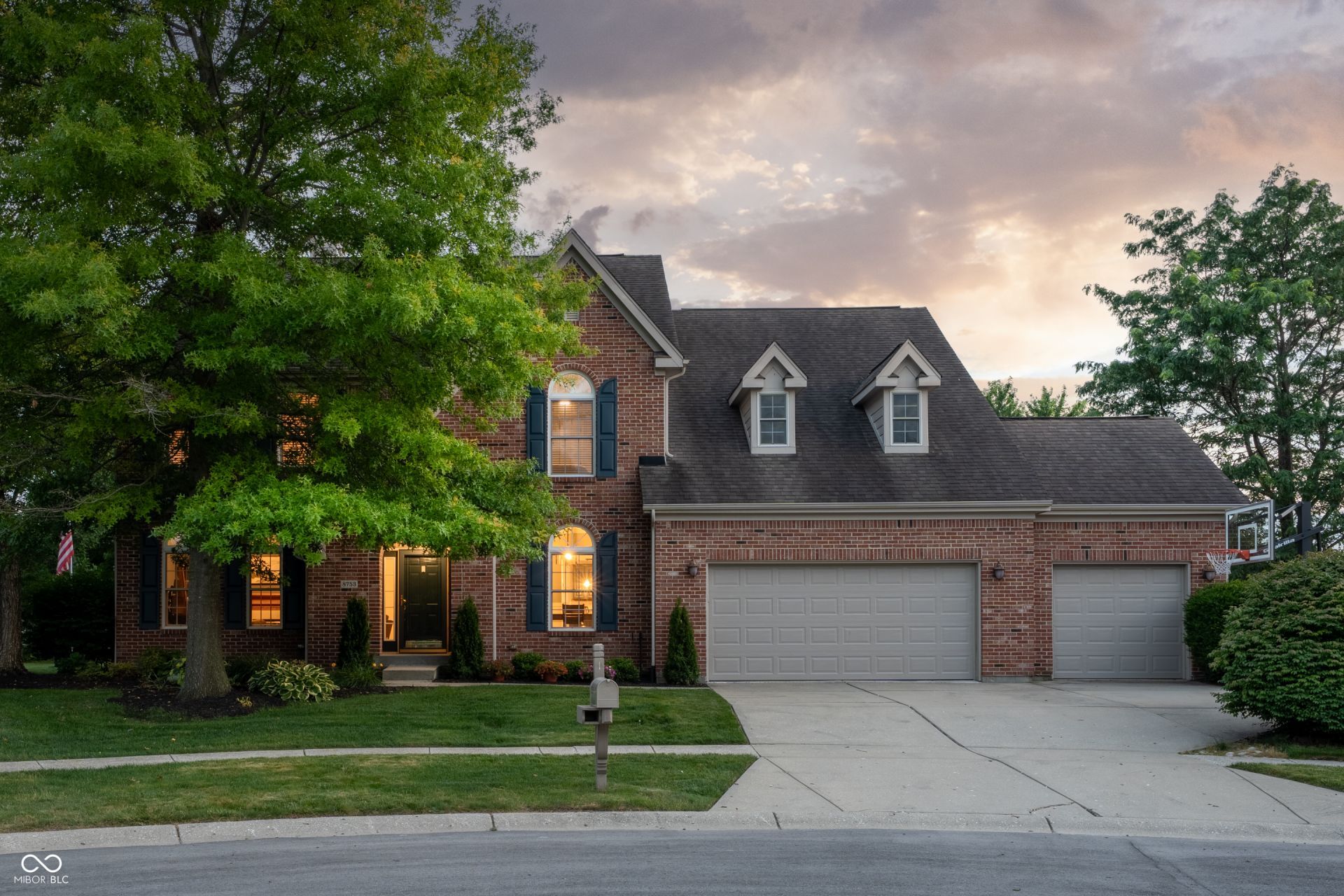 8753 Lily Court, Zionsville, IN 46077 Main Photo