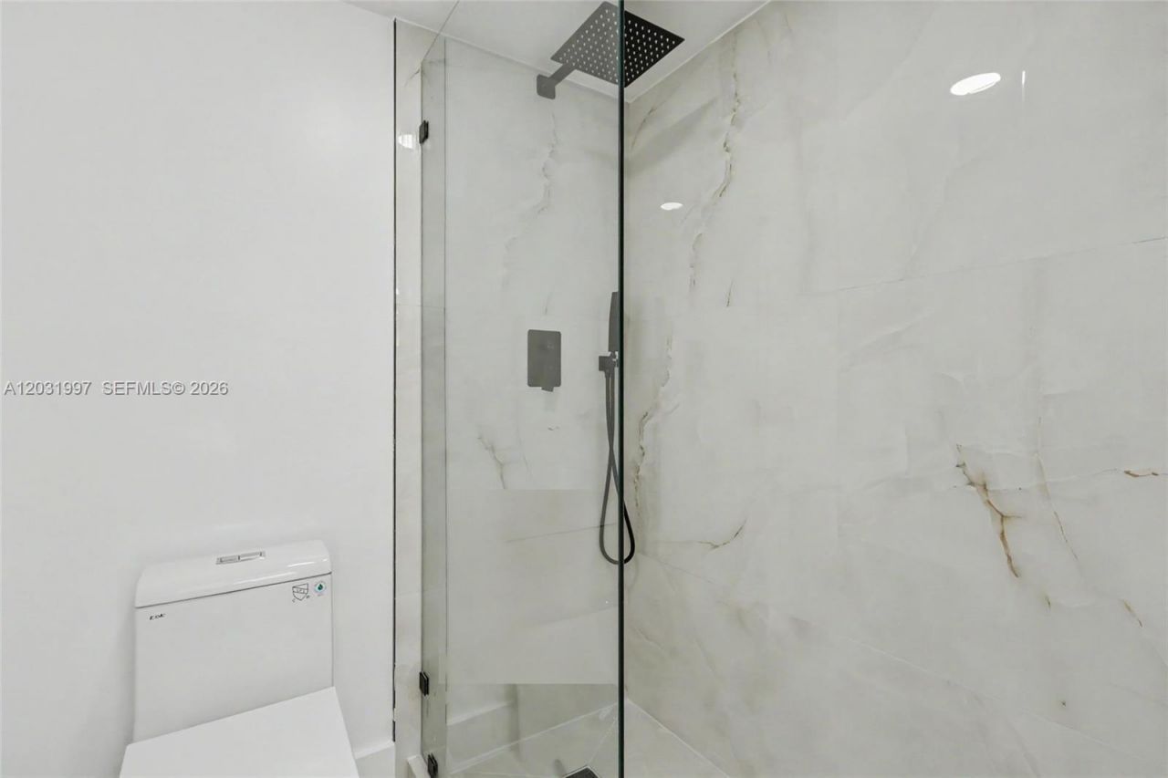 445 SW 11th St , Unit 102, Miami, FL 33130 Photo