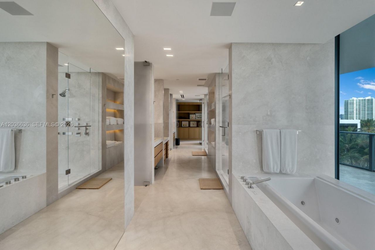 19575 Collins Ave, Unit 3, Sunny Isles Beach, FL 33160 Photo