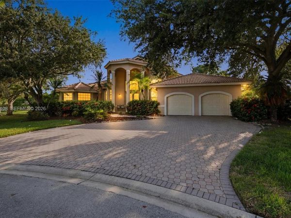 12651 NW 18th Pl, Coral Springs, FL 33071
