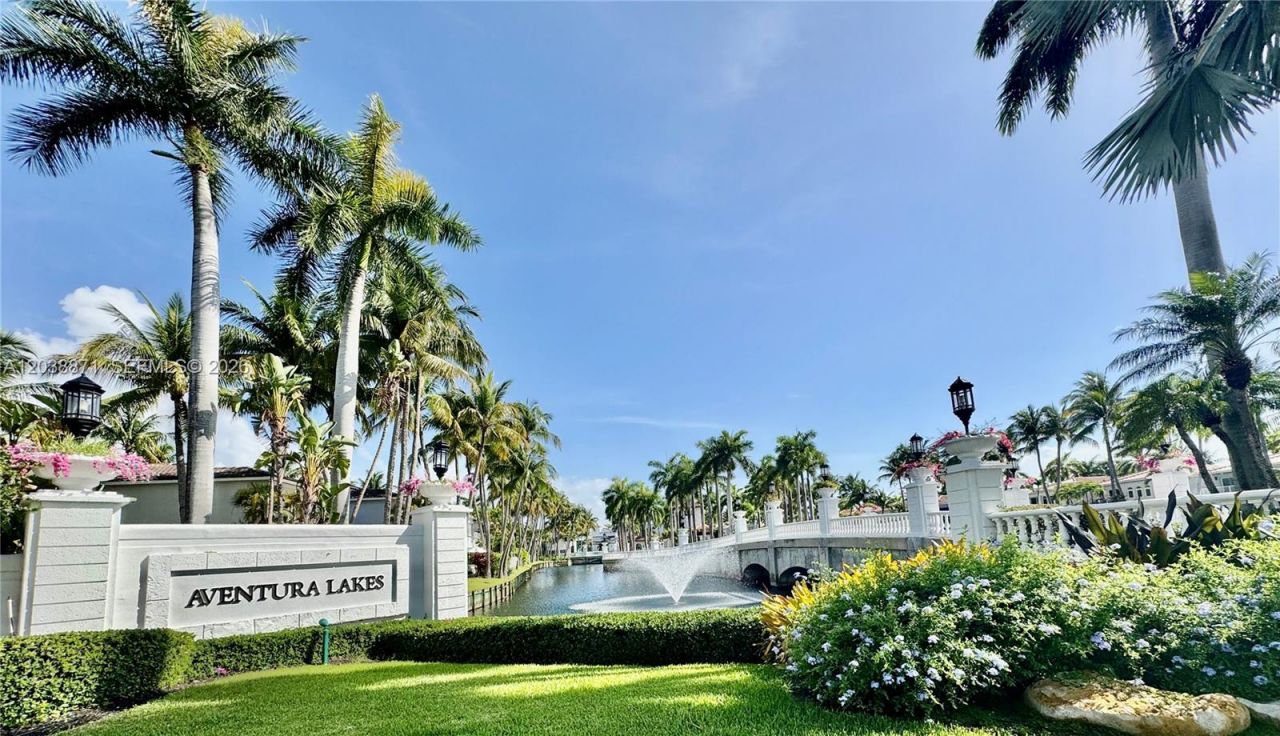 3016 NE 210th St , Aventura, FL 33180 Photo