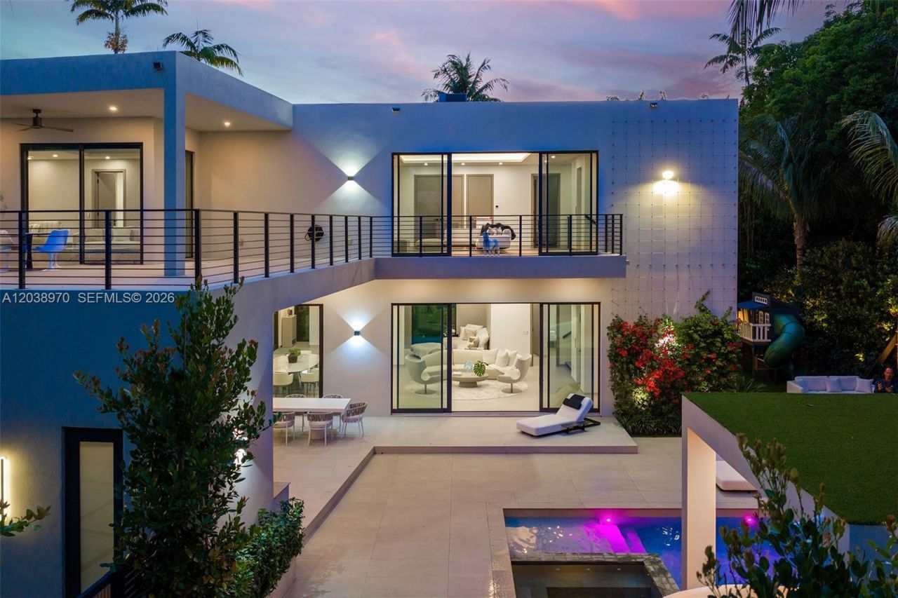 4115 Park Ave , Miami, FL 33133 Photo
