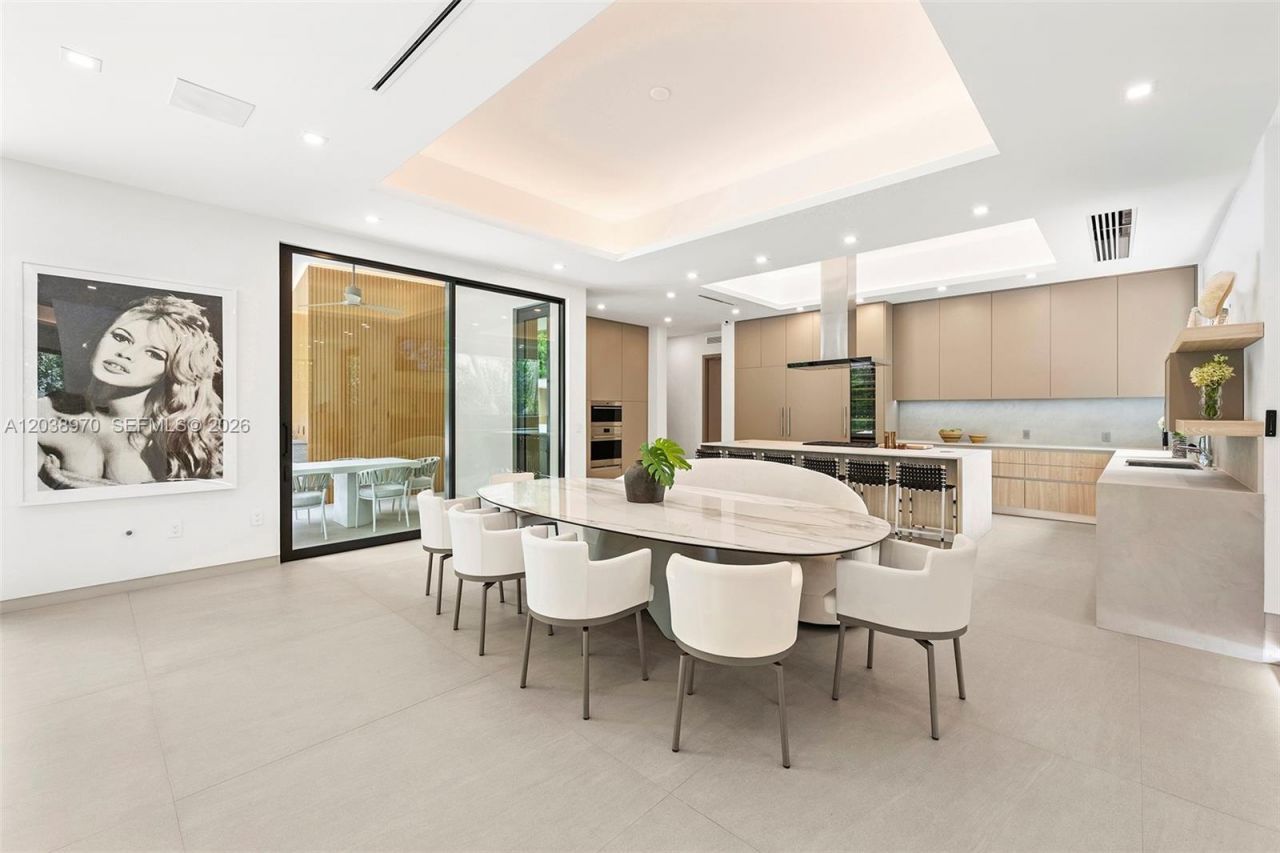 4115 Park Ave , Miami, FL 33133 Photo