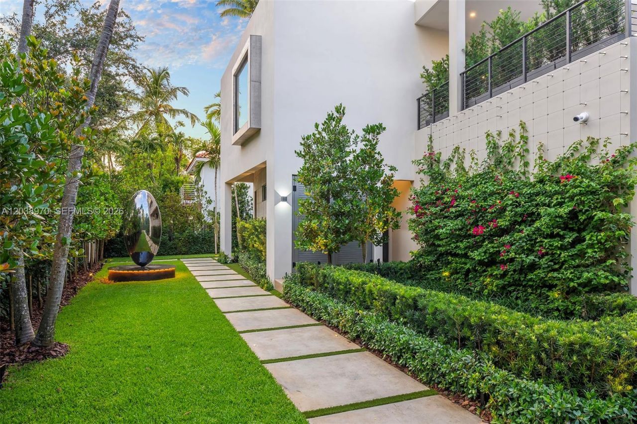 4115 Park Ave , Miami, FL 33133 Photo