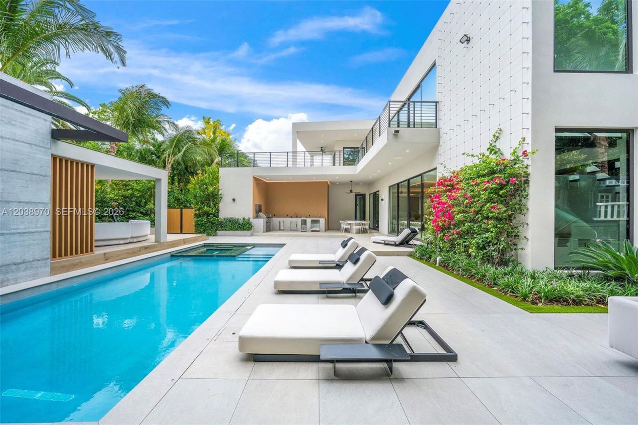 4115 Park Ave , Miami, FL 33133 Photo