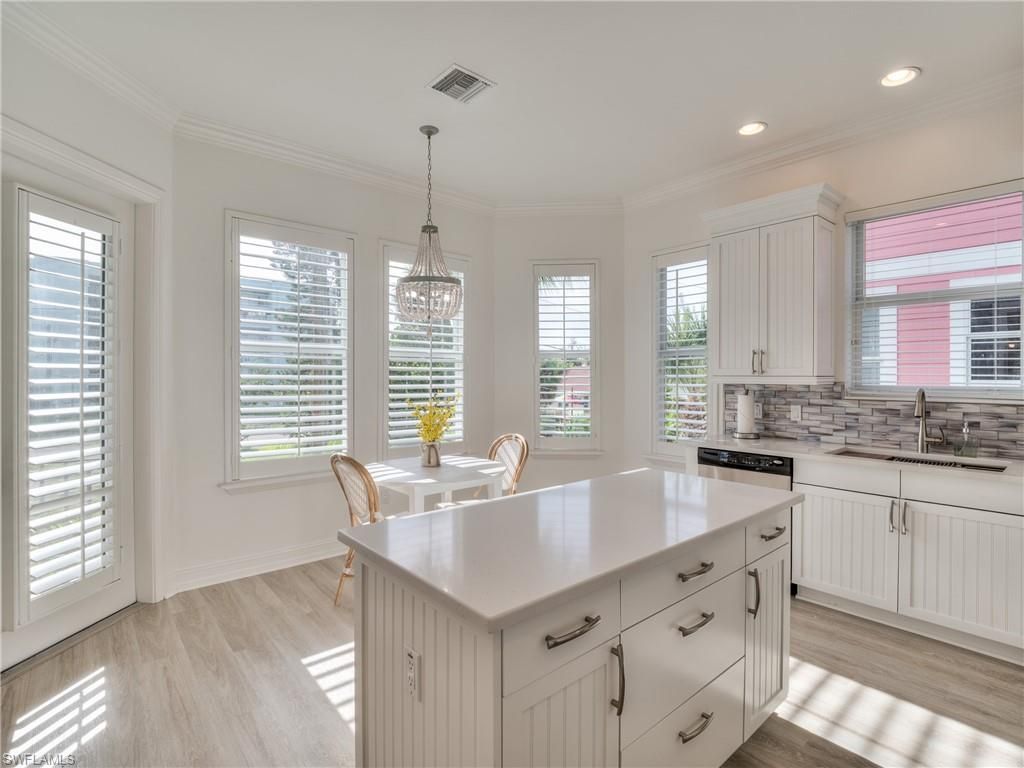 282 Delmar Ave, Fort Myers Beach, FL 33931 Photo