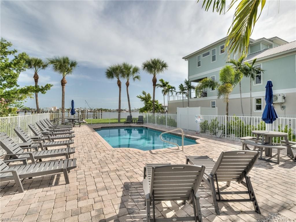 282 Delmar Ave, Fort Myers Beach, FL 33931 Photo