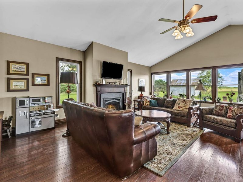 6090 Junk Road, Mount Sterling, OH 43143 Photo 6