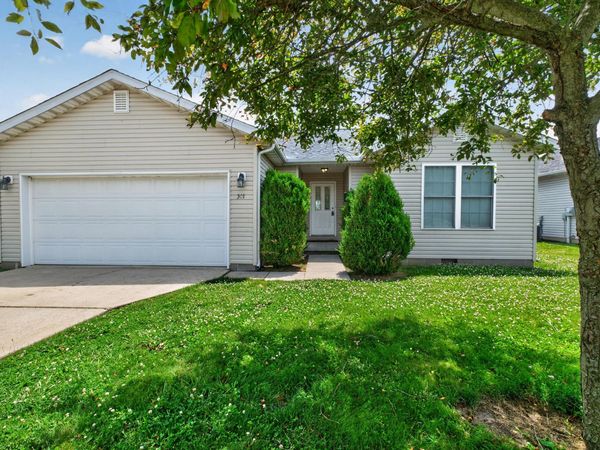 301 Van Deman Street , Washington Court House, OH 43160