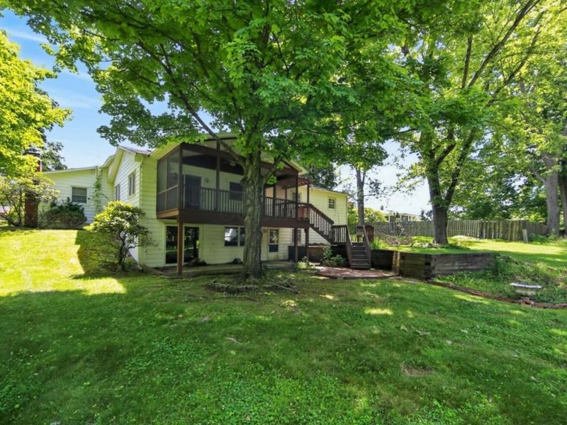 1323 Howell Drive , Newark, OH 43055 Photo 2