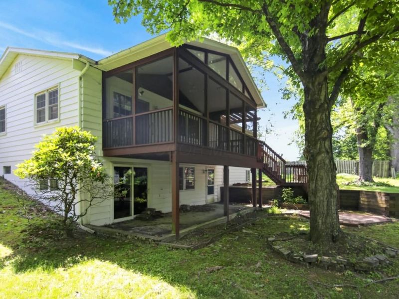 1323 Howell Drive , Newark, OH 43055 Photo 4
