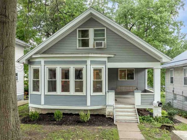 525 S Lucas St, Iowa City, IA 52240