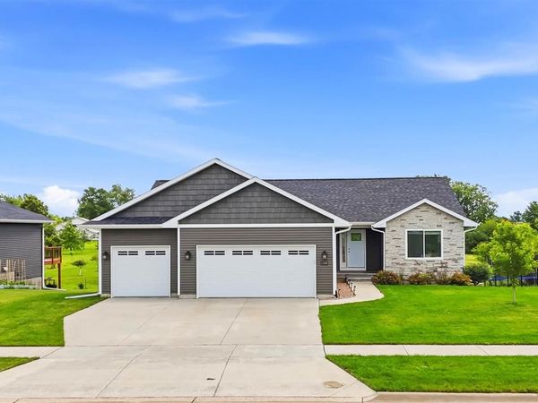1100 Harrison St, North Liberty, IA 52317