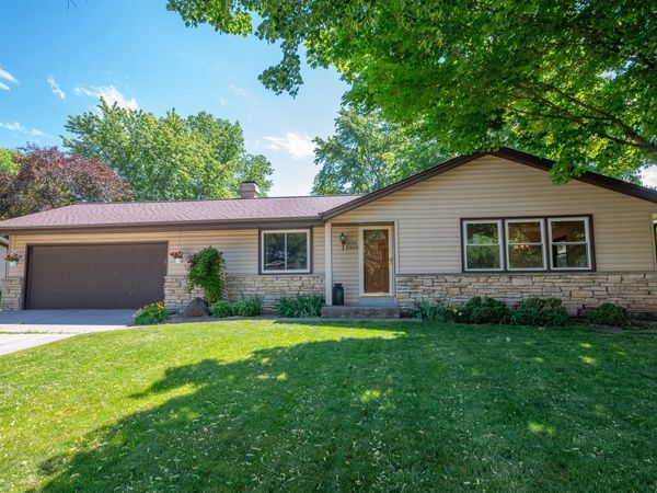 W169N10432 Pheasant RUN, Germantown, WI 53022