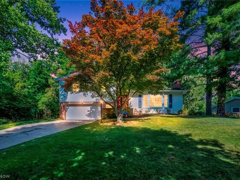6827 Cranbrook Drive, Brecksville, OH 44141 Photo 3
